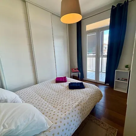 Balcon Sur La Climatise Deux Plages Commerces Et Parking Gratuit Au Pied De L Immeuble Διαμέρισμα Αζάτσιο