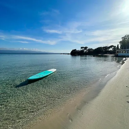Balcon Sur La Climatise Deux Plages Commerces Et Parking Gratuit Au Pied De L Immeuble * Αζάτσιο
